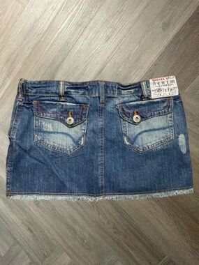 NWT Y2K Banana‎ Split Denim Frayed Hem Distressed Mini Skirt Womens 26 Blue Boho